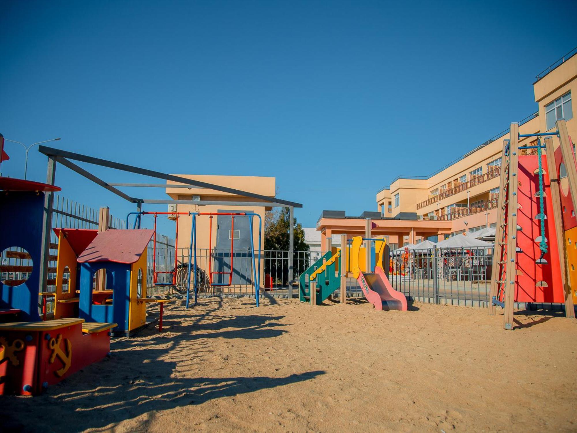 Miramar Apart Hotel & Spa 阿克套 外观 照片