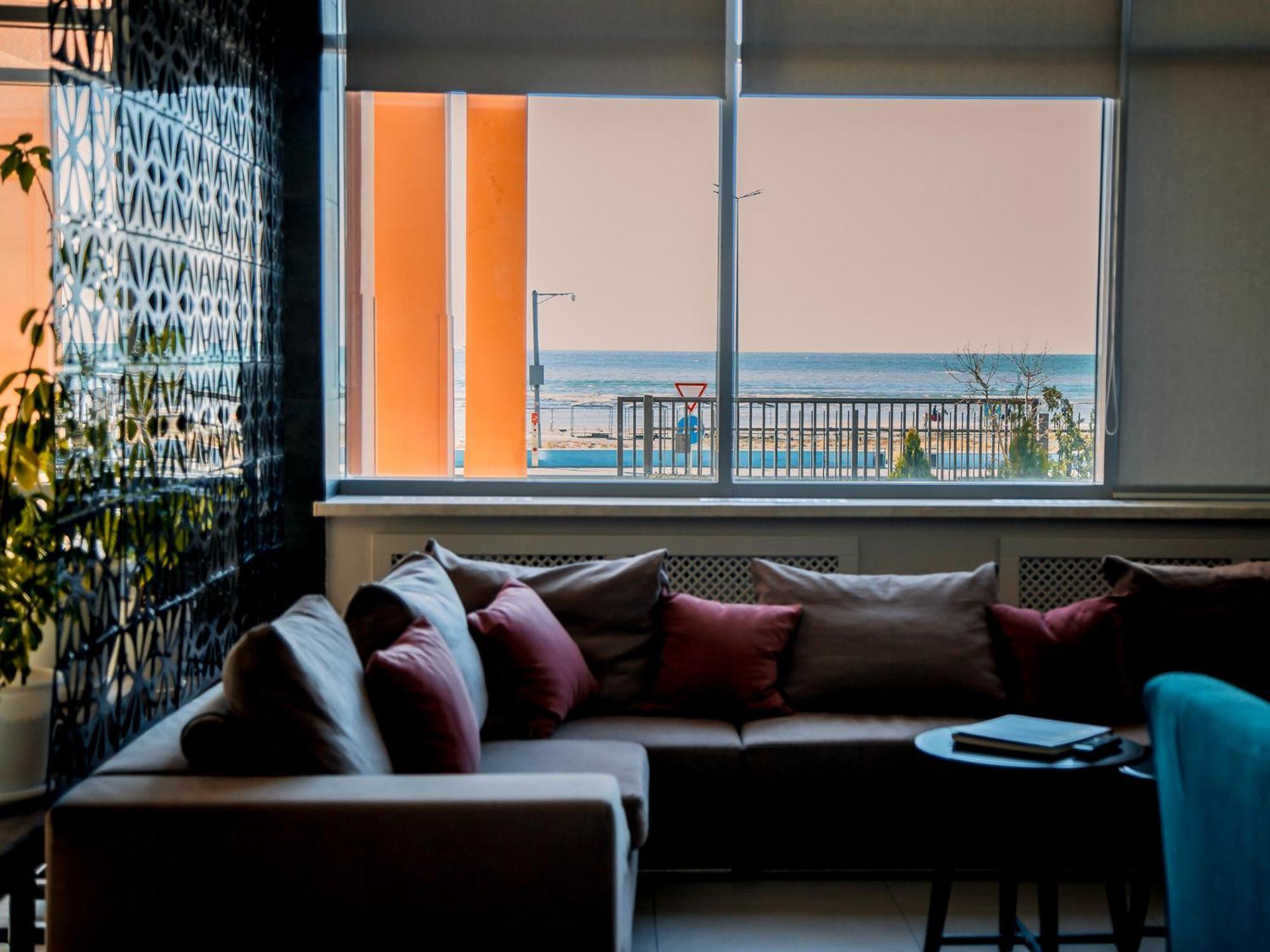 Miramar Apart Hotel & Spa 阿克套 外观 照片