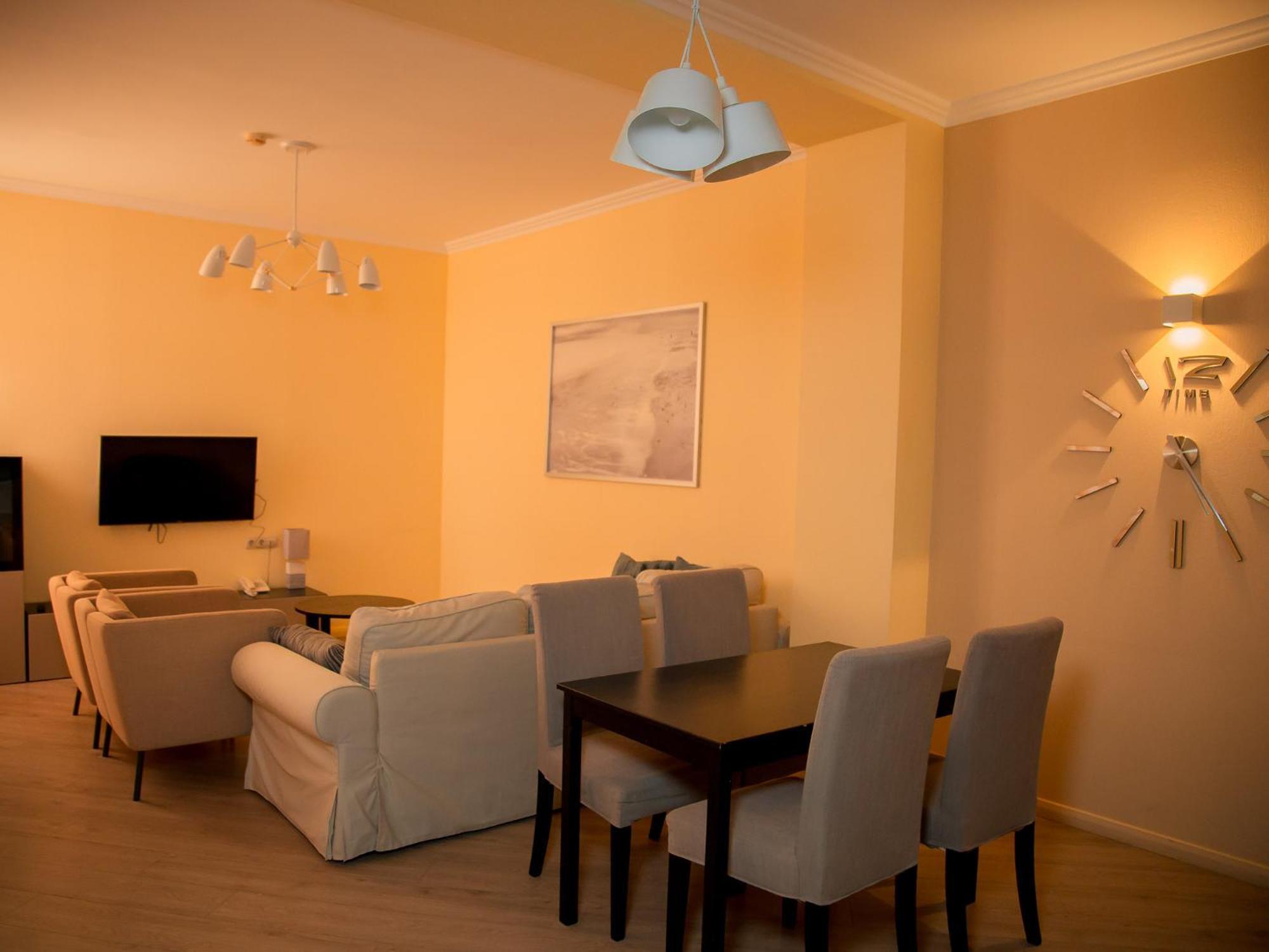 Miramar Apart Hotel & Spa 阿克套 外观 照片